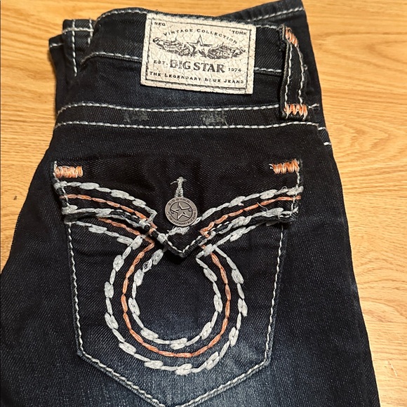 Big Star Liv Bootcut Jean Size 25R Darkwash Distressed - Picture 5 of 8